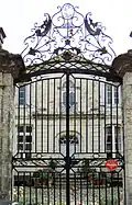 Portail de l'hôtel Cours de Thomazeau, 8 rue du Petit-Paris.