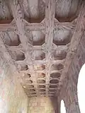 Le plafond à caissons.