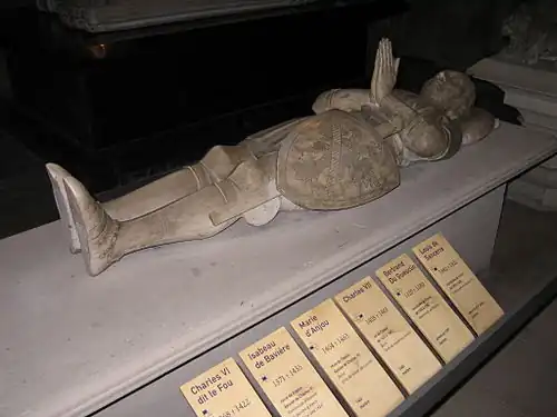 Gisant de Bertrand du Guesclin dans la basilique Saint-Denis