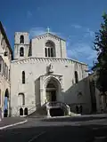 La cathédrale vue de l'extérieur.