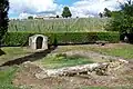Fontaine et lavoir (mai&nbsp;2012)