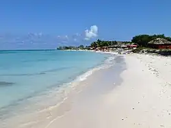 Une plage…
