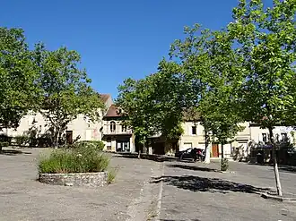 Place Hugues-Salel