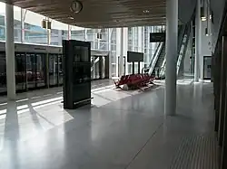 Station CDGVAL terminal 2 intérieur.