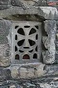 Fenêtre de la crypte de Sainte Léocadie