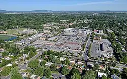 Vue aérienne du centre-ville de Saint-Bruno-de-Montarville en 2021