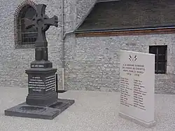 Monuments aux morts.