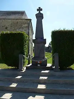 Monument aux morts.