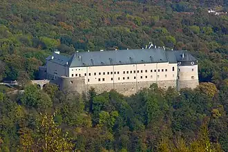 Image illustrative de l’article Červený Kameň (château)