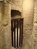 Escalier de descente dans la tour