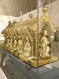Châsse Notre-Dame de Huy (Art mosan, vers 1260, même orfèvre que les châsses de Amay et de Stavelot).