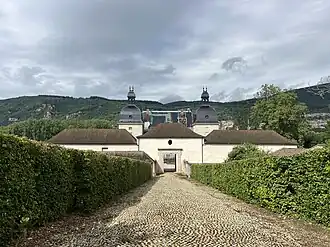 Vertrieu