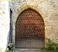 Vue de la porte principale.