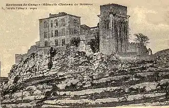 Château de Brissac, hérité du mariage entre Raymond Ier de Roquefeuil et Guillemette de Montpellier en 1169