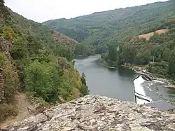 Le Tarn vu depuis la terrasse du château.