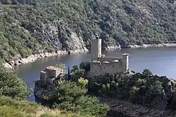 Chapelle et château de Grangent.