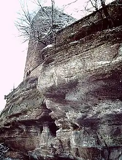 Le donjon du Château de Hunebourg.