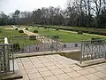 Jardin à la française vu depuis la terrasse.