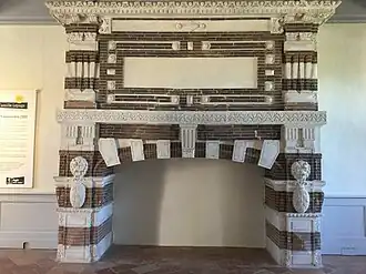 Cheminée.