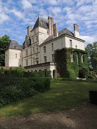 Vue sur la façade nord.