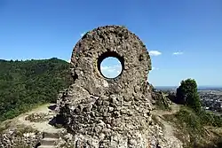 L'oeil de la sorcière au chateau d'Engelbourg. Aout 2022.