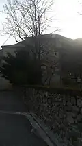 L'arrière de la bâtisse, et ses deux échauguettes.