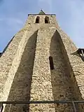 Clocher vu de côté.