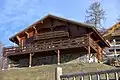 Chalet bois, soubassement en pierre
