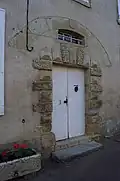 Une porte de 1606.