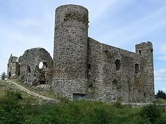 Façade sud et ouest du château.