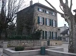 Le prieuré.