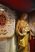 Chape paramentique de 1685 avec une statue de Notre Dame de la Gorge