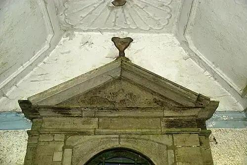 Le fronton.