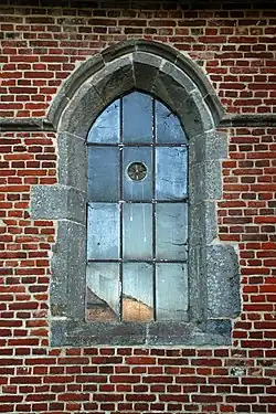Fenêtre du chevet.