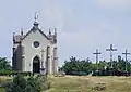 La chapelle du Pinay vue depuis le bourg.