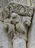 Chapiteau de droite
