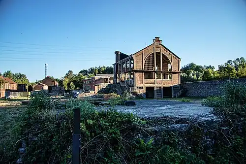 Anciens bâtiments du charbonnage.
