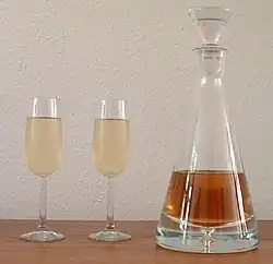 Kir royal.