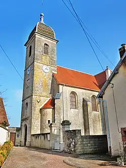 Eglise saint Pierre à Charentenay.