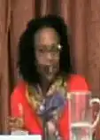 Charlayne Woodard dans le rôle de Varra