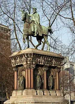 Statue équestre de Charlemagne à Liège, boulevard d'Avroy (1867).