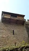 Face est donjon avec son hourd.