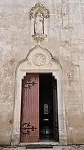 Entrée de la salle des gardes.