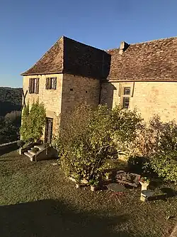 Ancienne tour XIIIe&nbsp;siècle et salle seigneuriale 15e&nbsp;siècle.