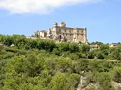 Château du Barrouxchâteau, chapelle, mur