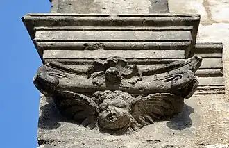 Chapiteau à tête d'angelot (avant 1518, aile Longueville de Chateaudun).