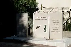 Le monument aux morts.