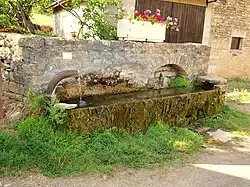 Fontaine-abreuvoir.