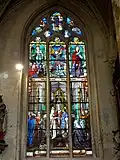 Verrière no&nbsp;9 - en bas, le mariage de saint Louis.