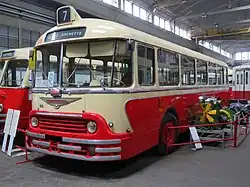 Autobus ancien utilisé en 1968.